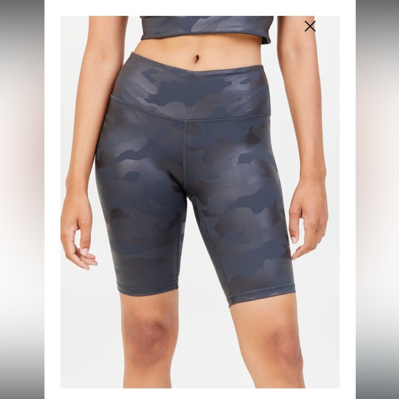 ๐ Camo High Rise Pressure Biker Shorts ๐ - Picture 4 of 8